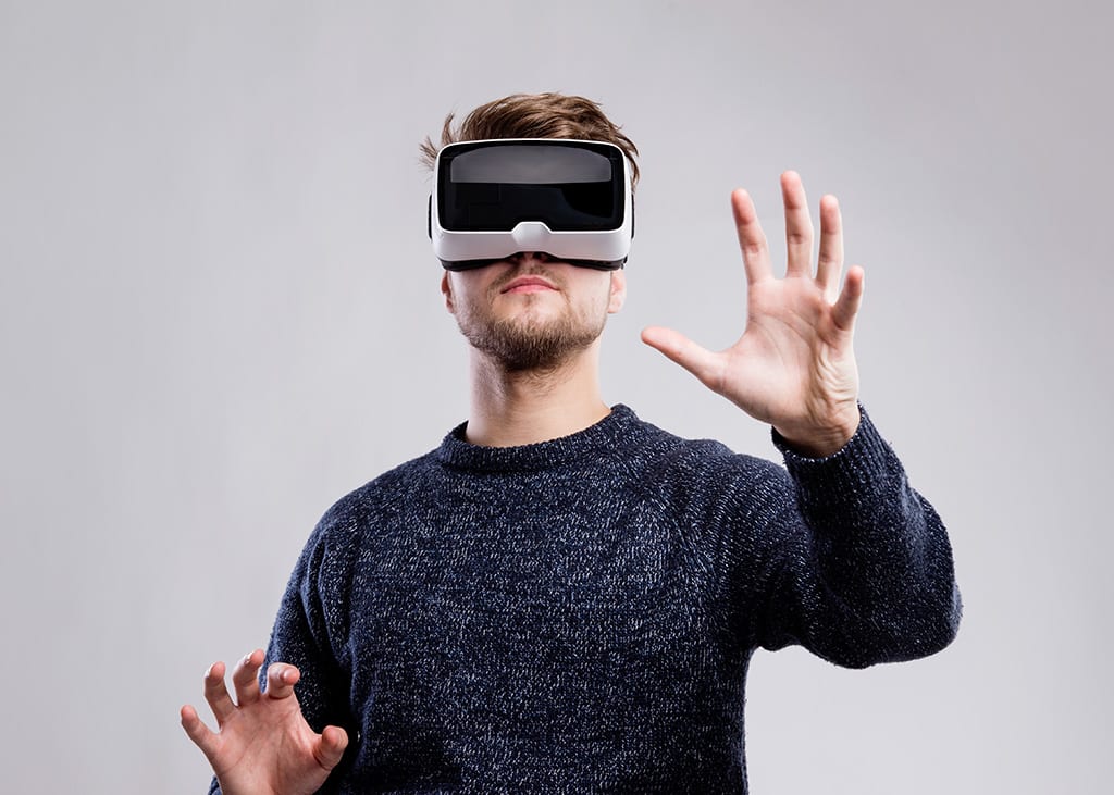 virtual reality isnt play anymore